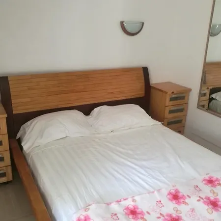 Вилла Bluebird Shores House With 4 Bedroom And 4 Independent Near Beach